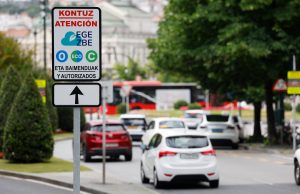 Cerco a las zonas de bajas emisiones ‘fake’: el Gobierno obligará a multar a los coches contaminantes