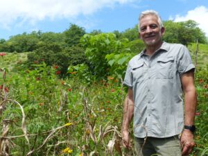 Eduard Müller, investigador: “La forma de producir alimentos y fibras para textiles provoca el 80% del daño planetario”