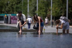 La Aemet alerta de la llegada de la segunda ola de calor del verano entre el domingo y el martes
