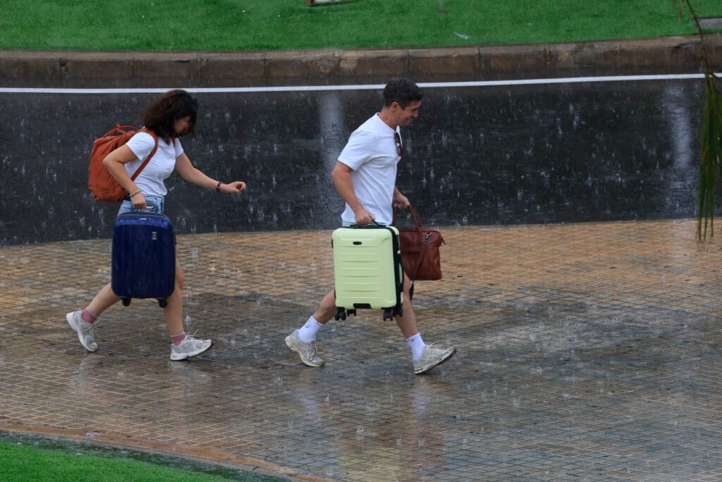 Tormentas fuertes llegarán a casi toda España este viernes antes del inicio de la ola de calor
