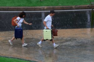 Tormentas fuertes llegarán a casi toda España este viernes antes del inicio de la ola de calor