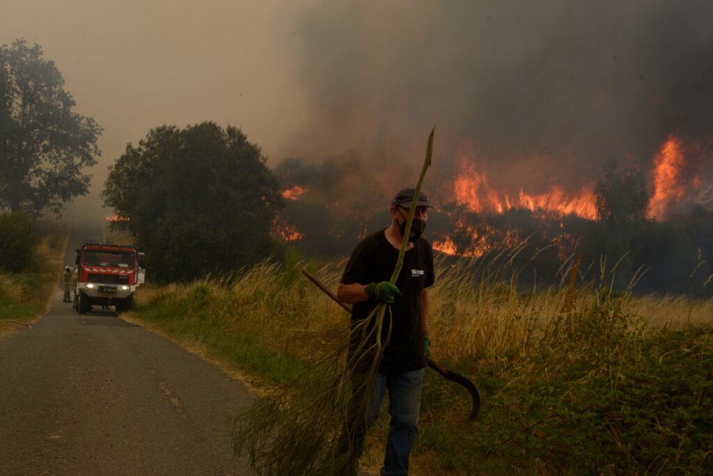 Consulte el mapa de los incendios activos en España y cómo van avanzando los fuegos
