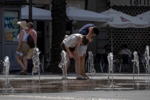 España se adentra en la segunda semana de ola de calor: “Esto parece el fin del mundo”