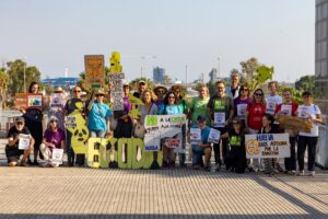 Los vecinos de Huelva se plantan ante la emisión de gases industriales contaminantes: “Esta ciudad se asfixia”